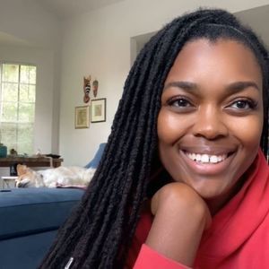 Meet your Posher, Tia